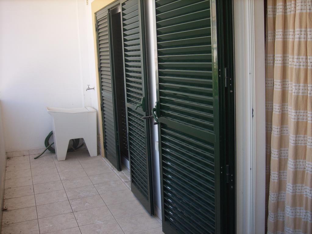 Apartamentos Monica Quarteira Phòng bức ảnh